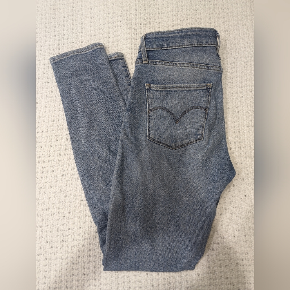 Women's Levi's 721 high rise skinny distressed jeans
